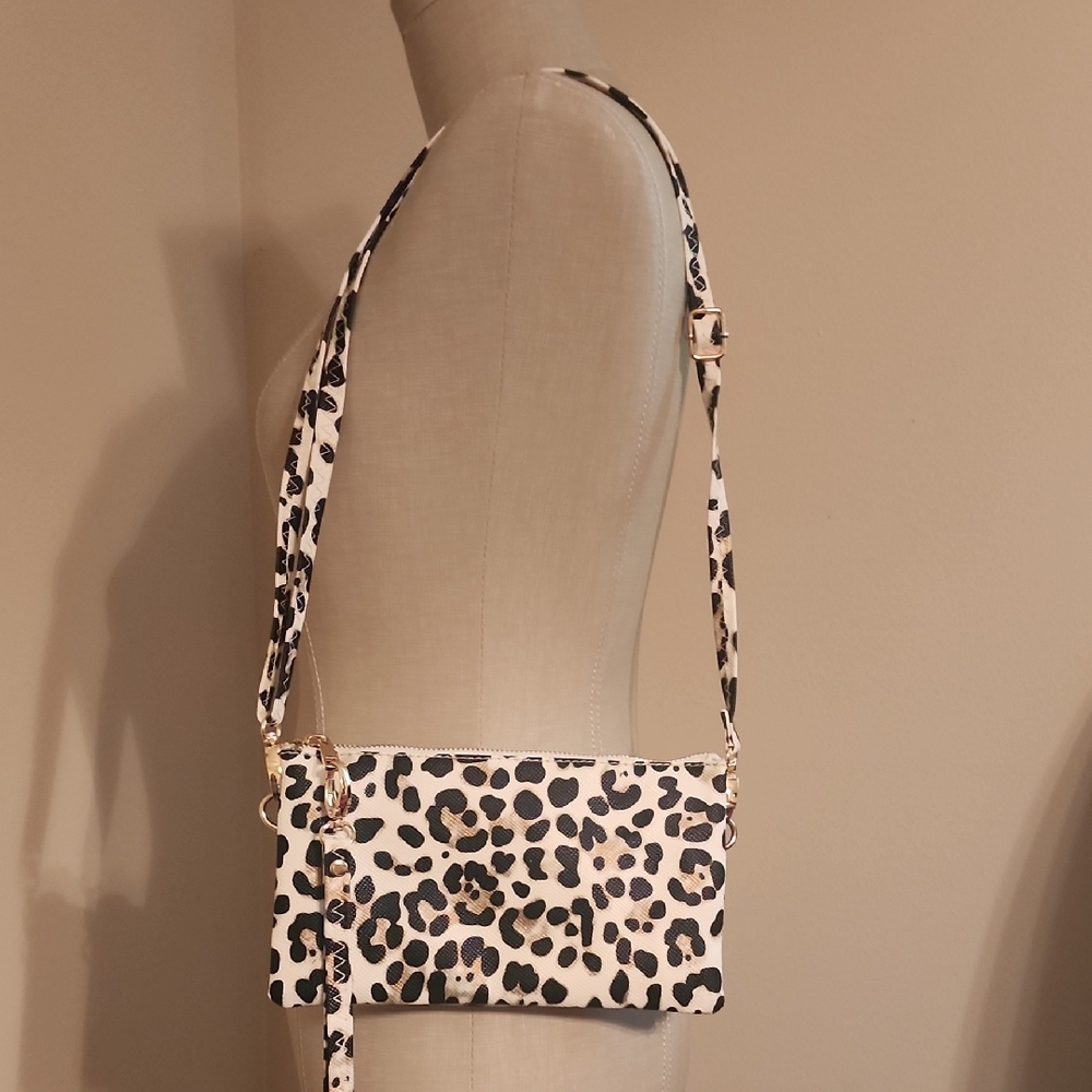 NWOT* Caroline Hill Leopard Print Crossbody Bag